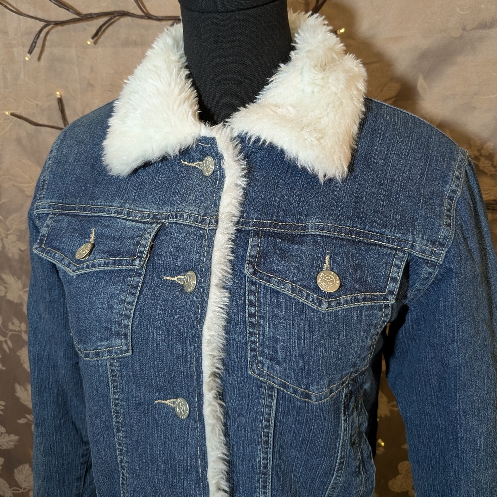 Y&F Sherpa Lined Jean Jacket, Size M, EUC! - Picture 3 of 10